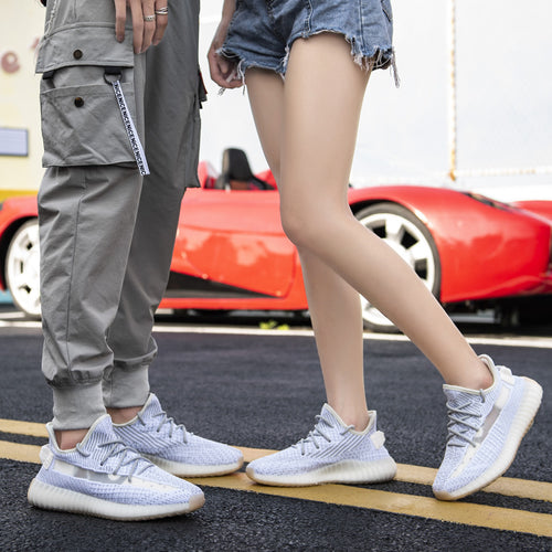 Sports shoes